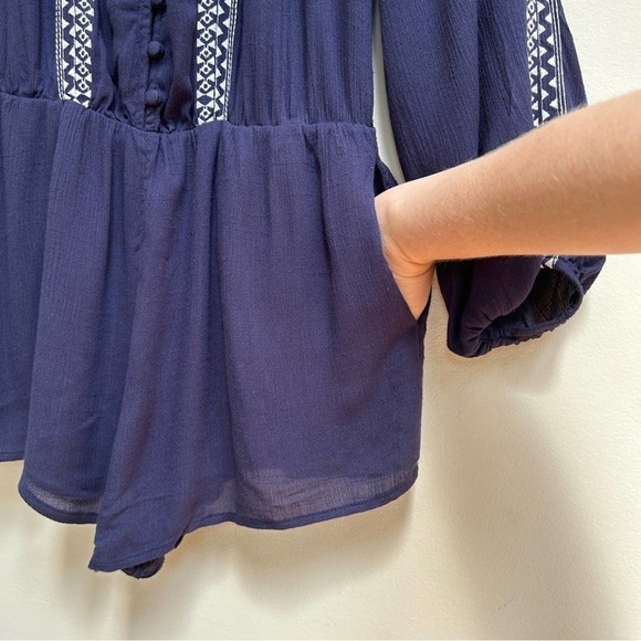 Heartloom Anthropologie Navy & White Embroidered Boho Button Romper, Size Medium - Picture 5 of 11